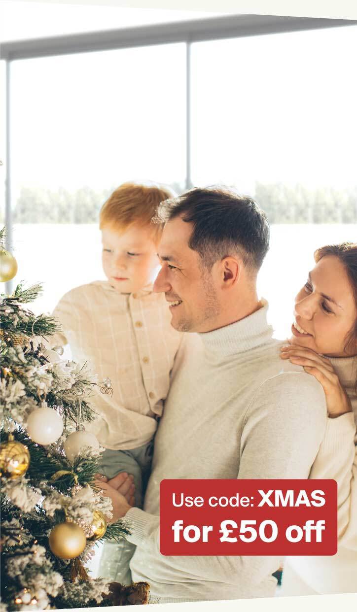 new door with family and Christmas tree